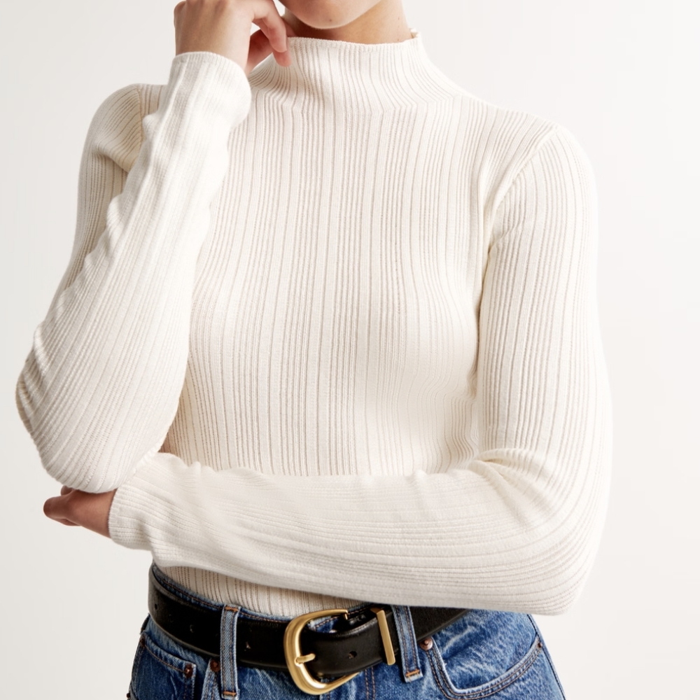 Abercrombie & Fitch - Slim Rib Turtleneck Small